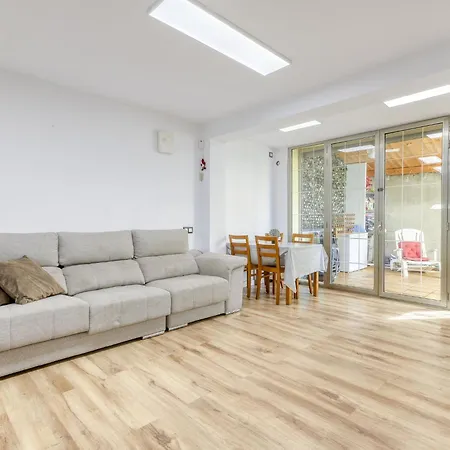 Holiday home Delfin By Interhome